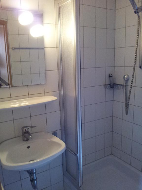 Zur Frischen Quelle Otel Oberasbach Oda fotoğraf